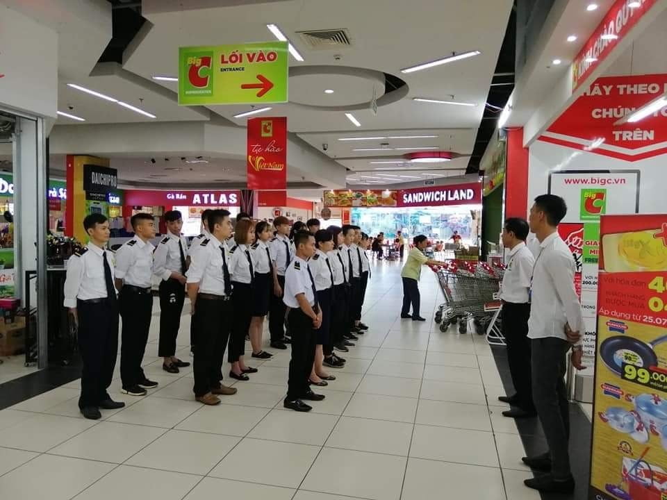 BẢO VỆ TRUNG TÂM THƯƠNG MẠI
